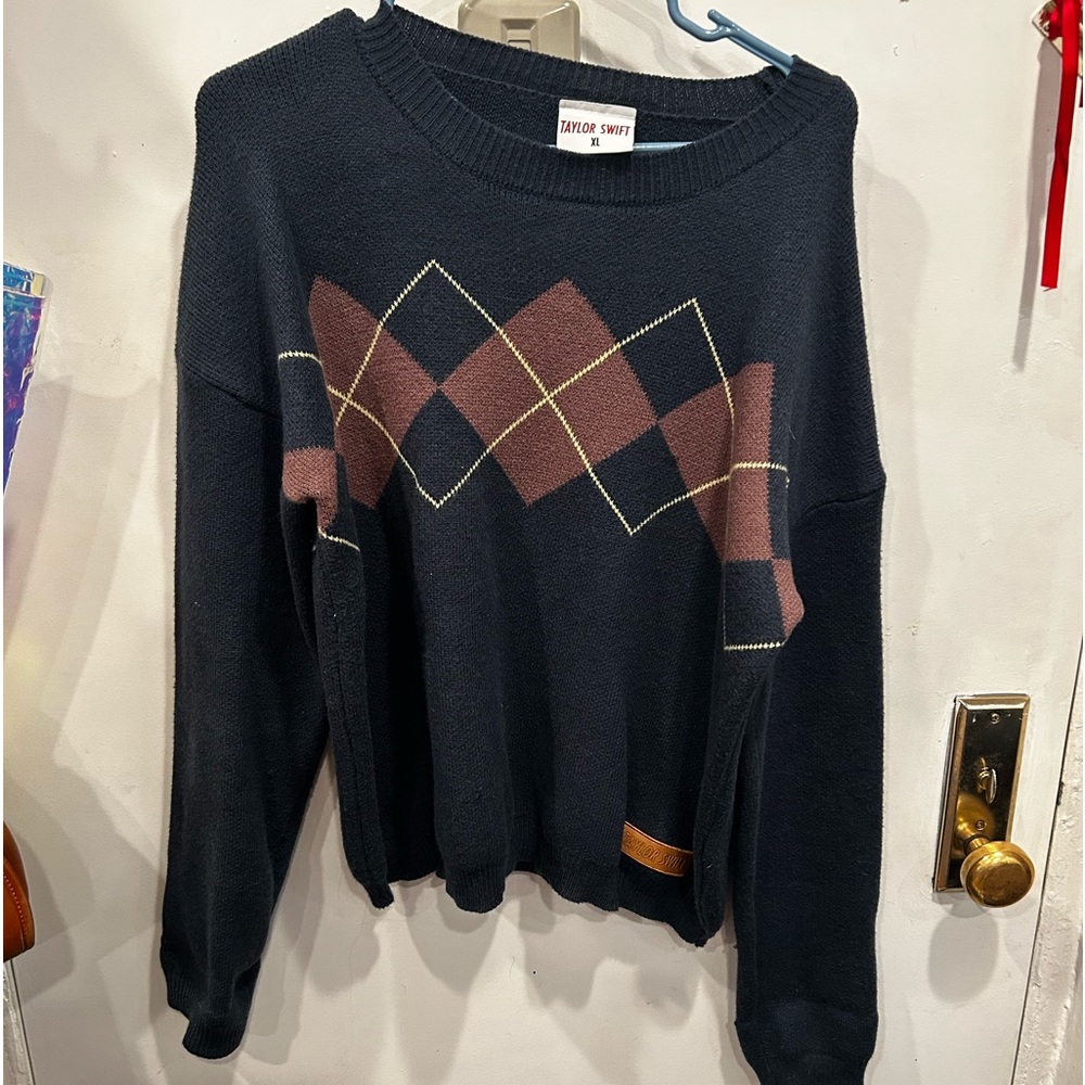Taylor Swift sweater